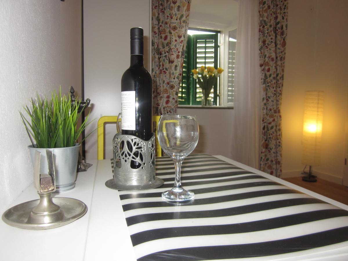 Apartment On The Square Makarska Eksteriør billede