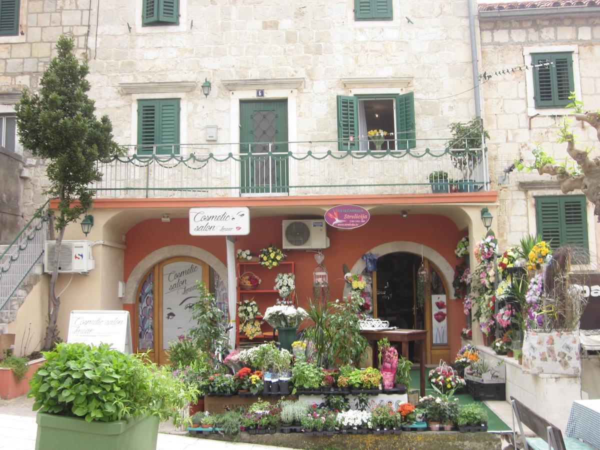 Apartment On The Square Makarska Eksteriør billede