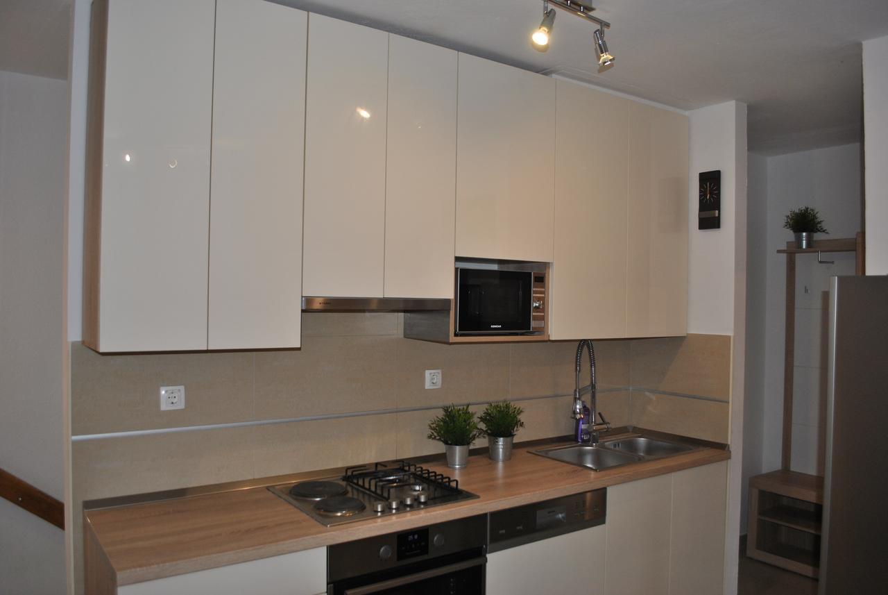 Apartment On The Square Makarska Eksteriør billede