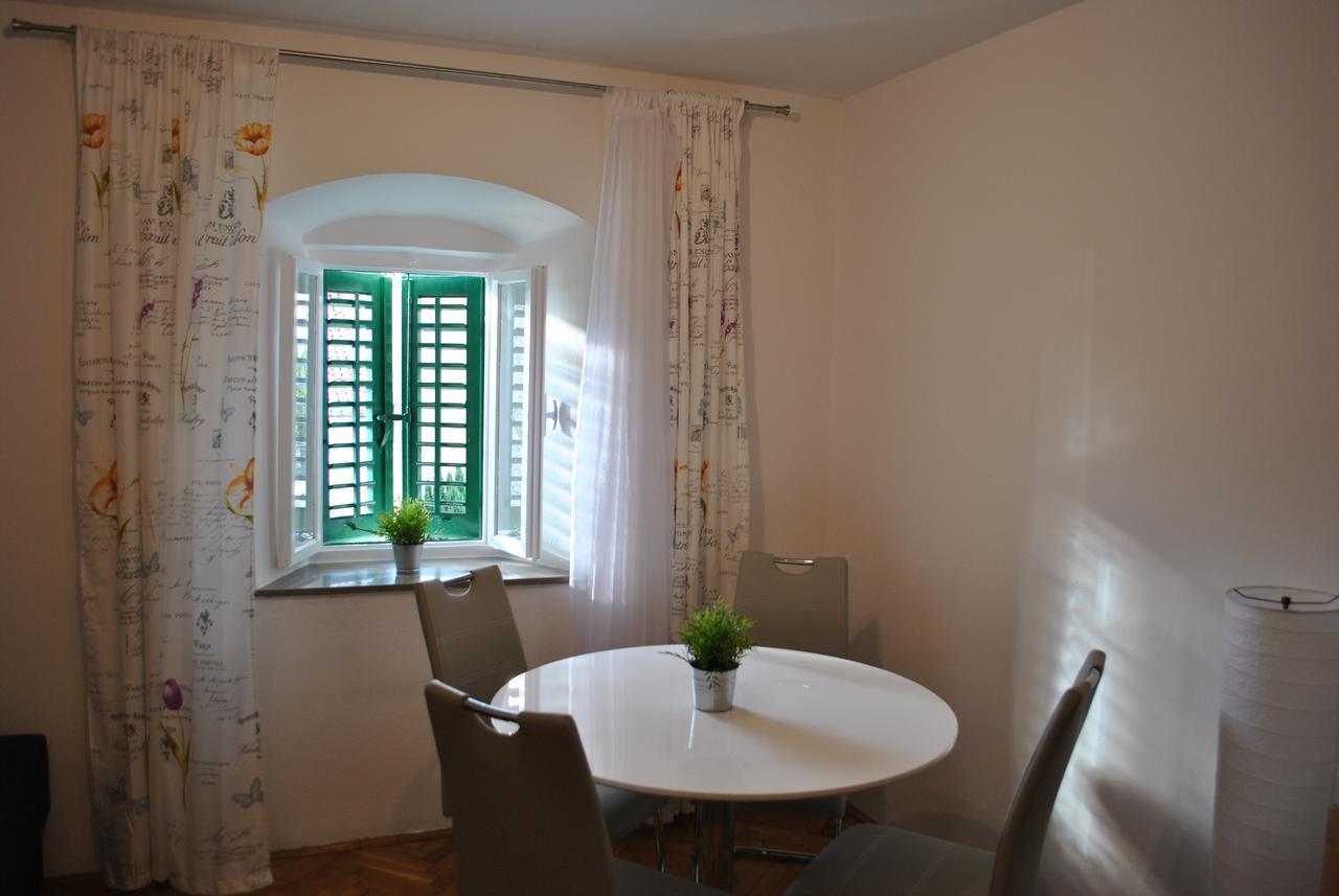 Apartment On The Square Makarska Eksteriør billede