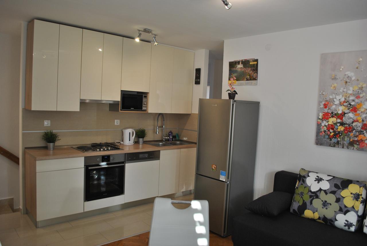Apartment On The Square Makarska Eksteriør billede