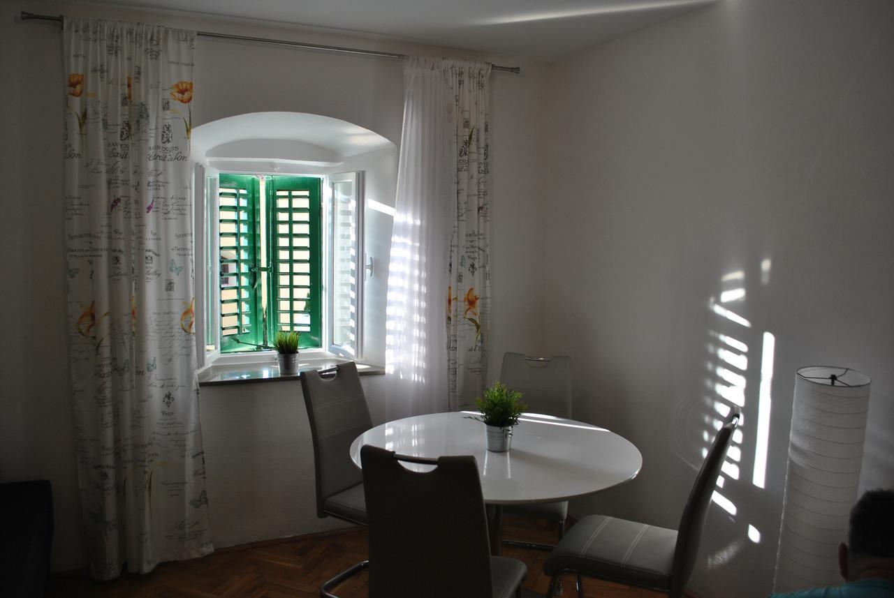 Apartment On The Square Makarska Eksteriør billede