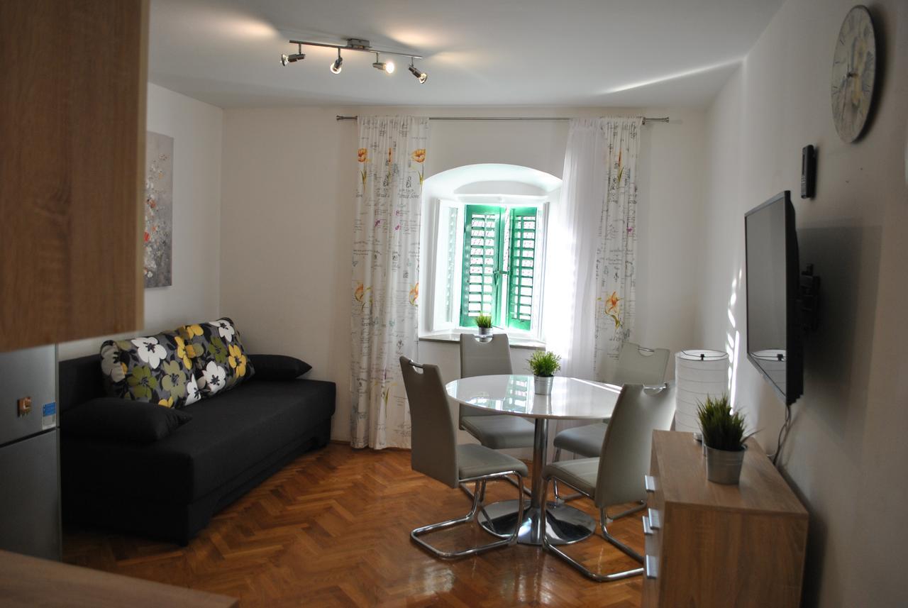 Apartment On The Square Makarska Eksteriør billede