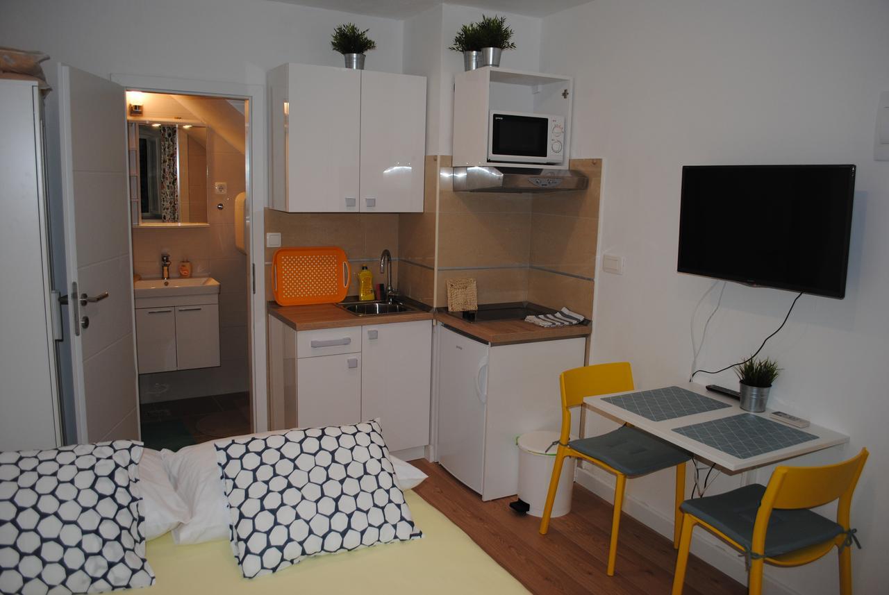 Apartment On The Square Makarska Eksteriør billede
